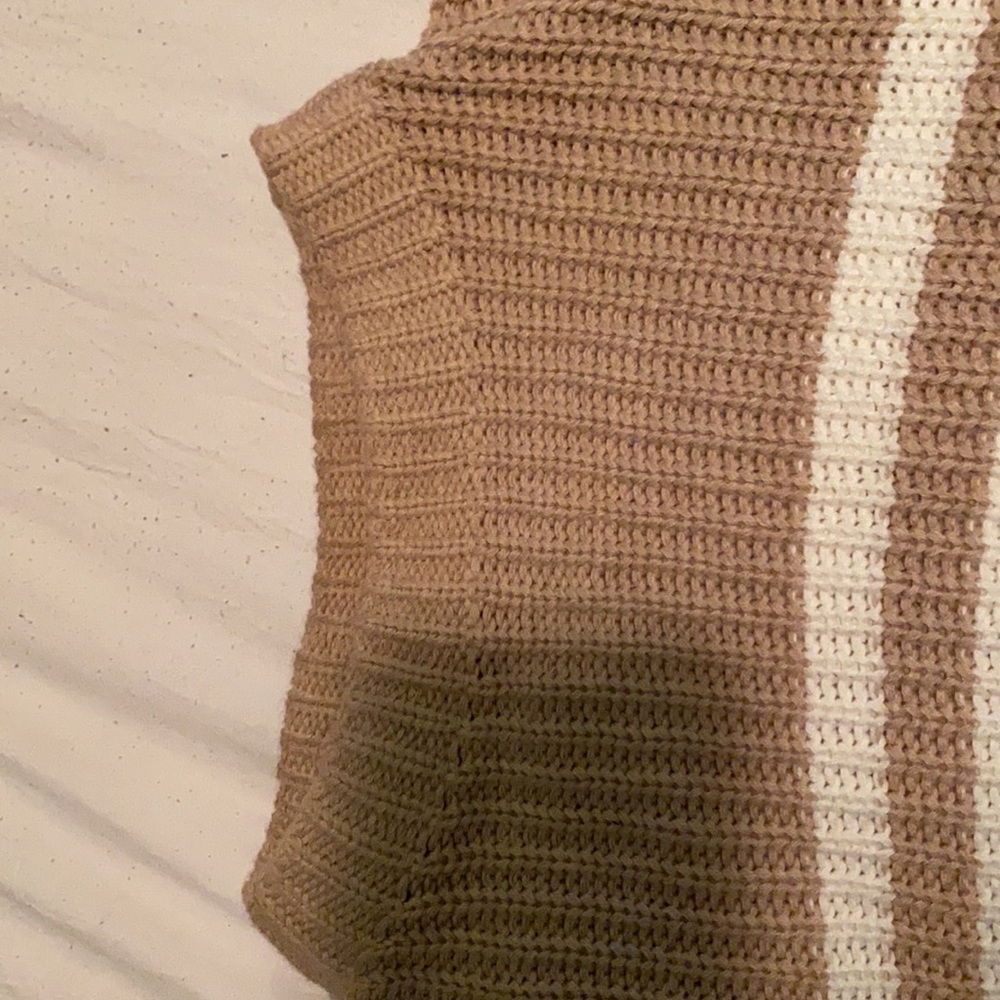 Sweater - Picture 4 of 4